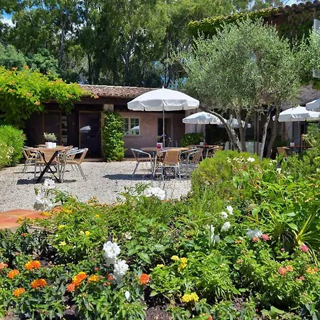 Les Moulins De Paillas Hotel