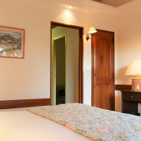 Les Moulins De Paillas Hotel